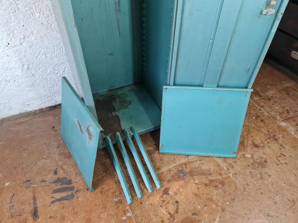 Armoires: Vintage Metallschrank, Spind, Werkstattschrank Archivschrank – D'occasion à Obfelden par Vintagebude 3