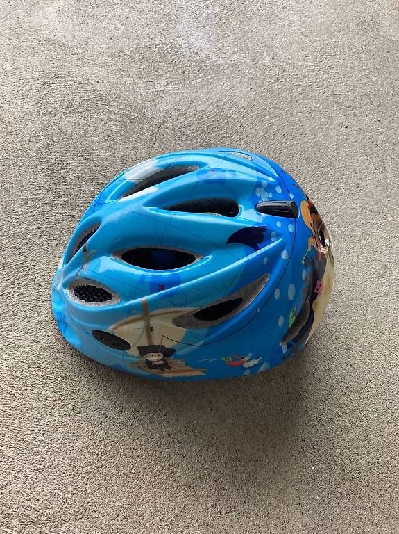 Caschi: Casque de vélo enfant – Usato da Les Breuleux venduto da Yfridolin 1