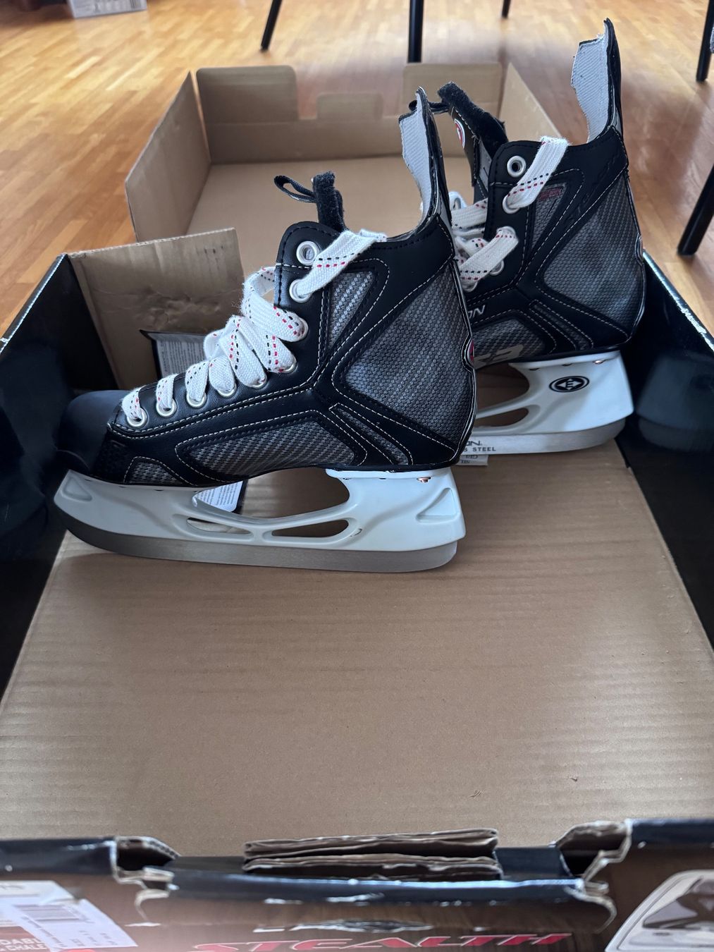 Easton Schlittschuhe: Schlittschuh Grösse 38 – Neu (gemäss Beschreibung) aus Dielsdorf von Gioma06 2