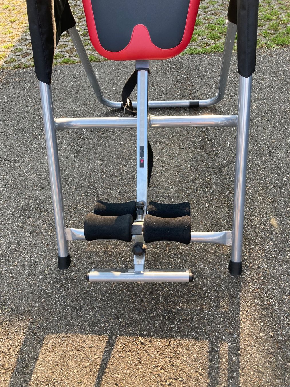 Hometrainer: BH Fitness Inversion Table – Gebraucht aus Thayngen von yellowball 3