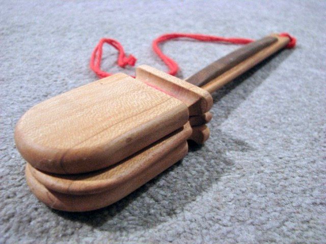 Musikinstrumente: Stiel Kastagnette Klapper Holz Rhythmus Instrument Handarbei – Neu (gemäss Beschreibung) aus Wil ZH von Arbolero 3