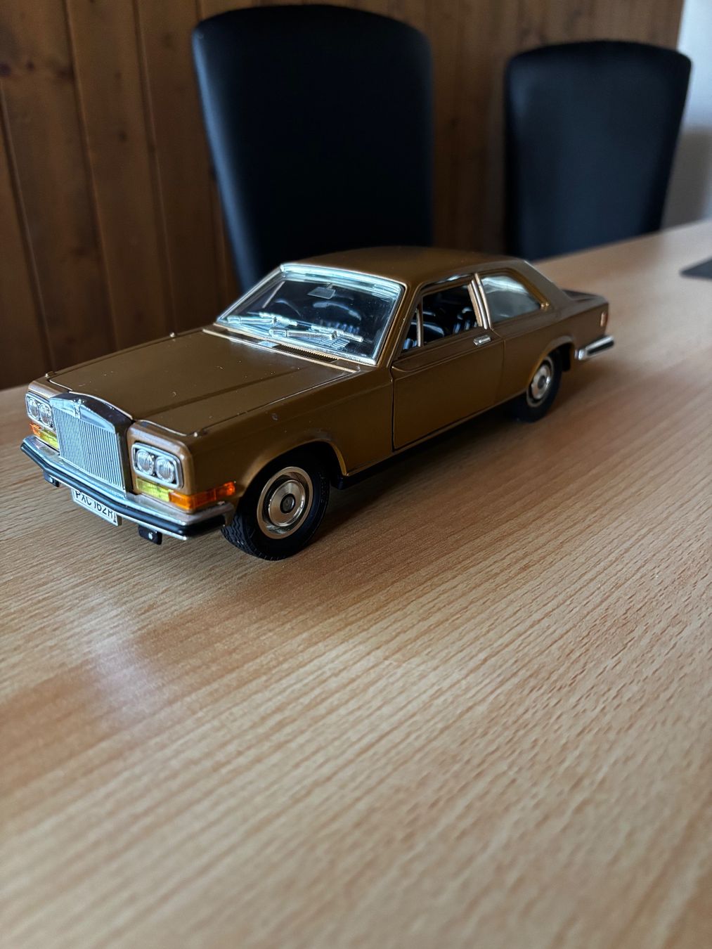 Bburago Modellini d'auto: Rolls Royce Camargue 1/22 Bburago – Usato da Affeltrangen venduto da Pal-94 2