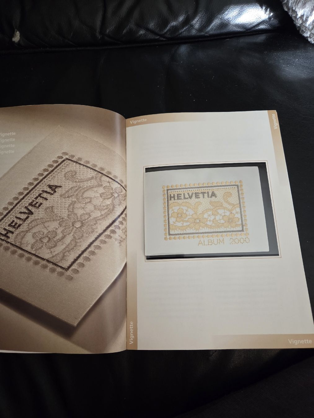 Alle Briefmarken: Schweizer Briefmarken Buch Jahr 2000 – Gebraucht aus Riehen von str_2msn 1