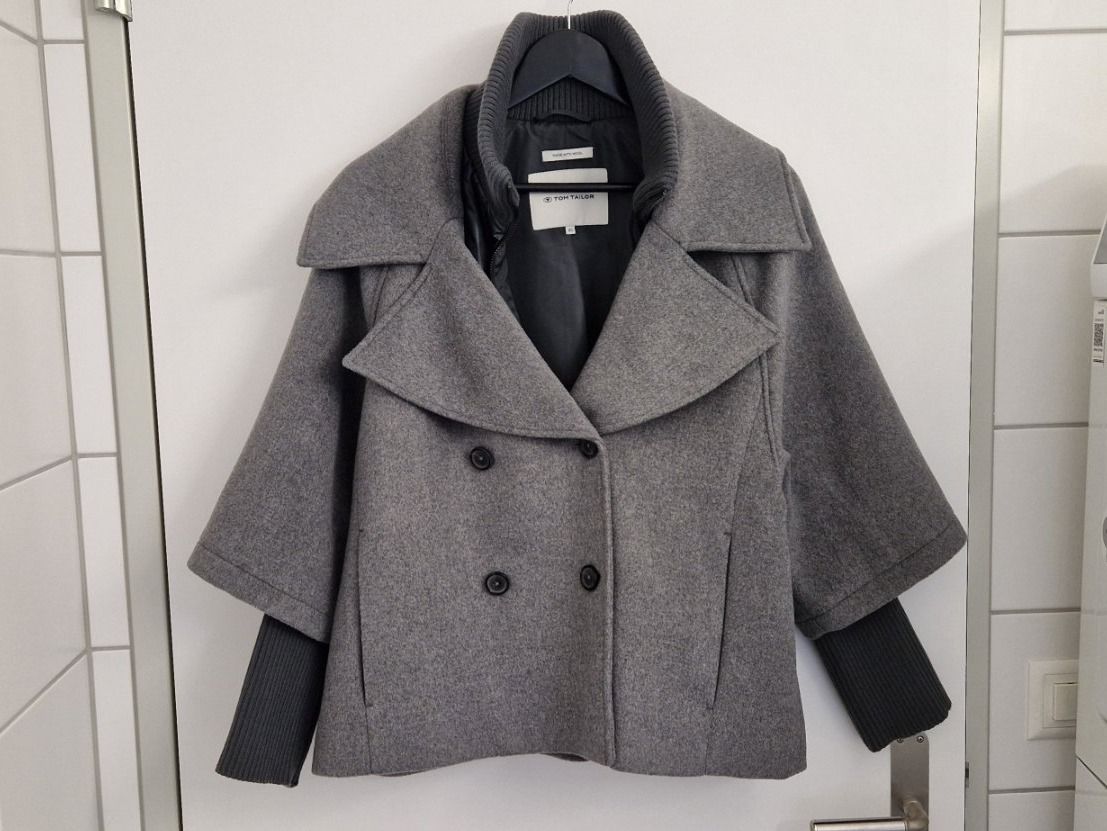 Tom Tailor Giacche: Tom Tailor Damen Jacke Cape - Gr. S - NEU – Nuovo (secondo la descrizione) da Kollbrunn venduto da Bobibau 2