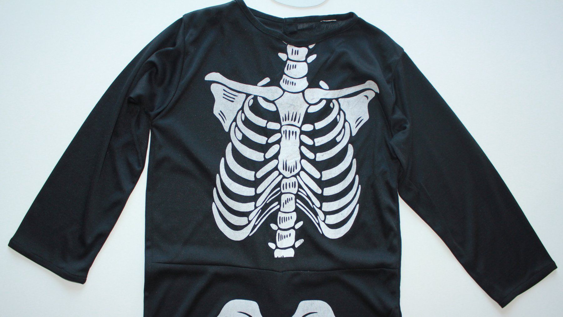 Costumi: Costume squelette / Skelett t. 5 - 6 ans – Usato da Peseux venduto da CoolShoping 2
