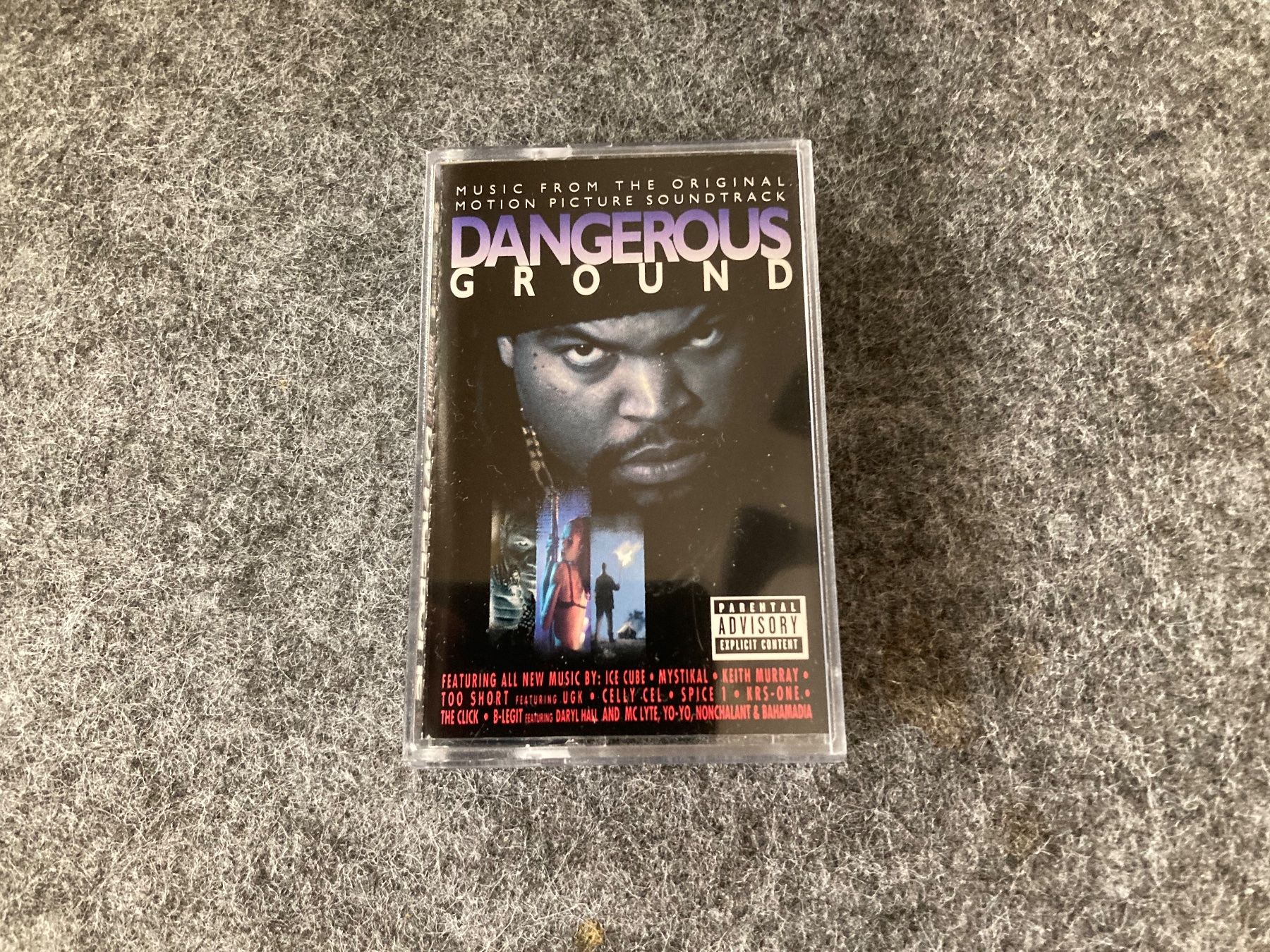 Musicassette: Various - Dangerous Ground (MC) – Usato da Fribourg venduto da Karushi