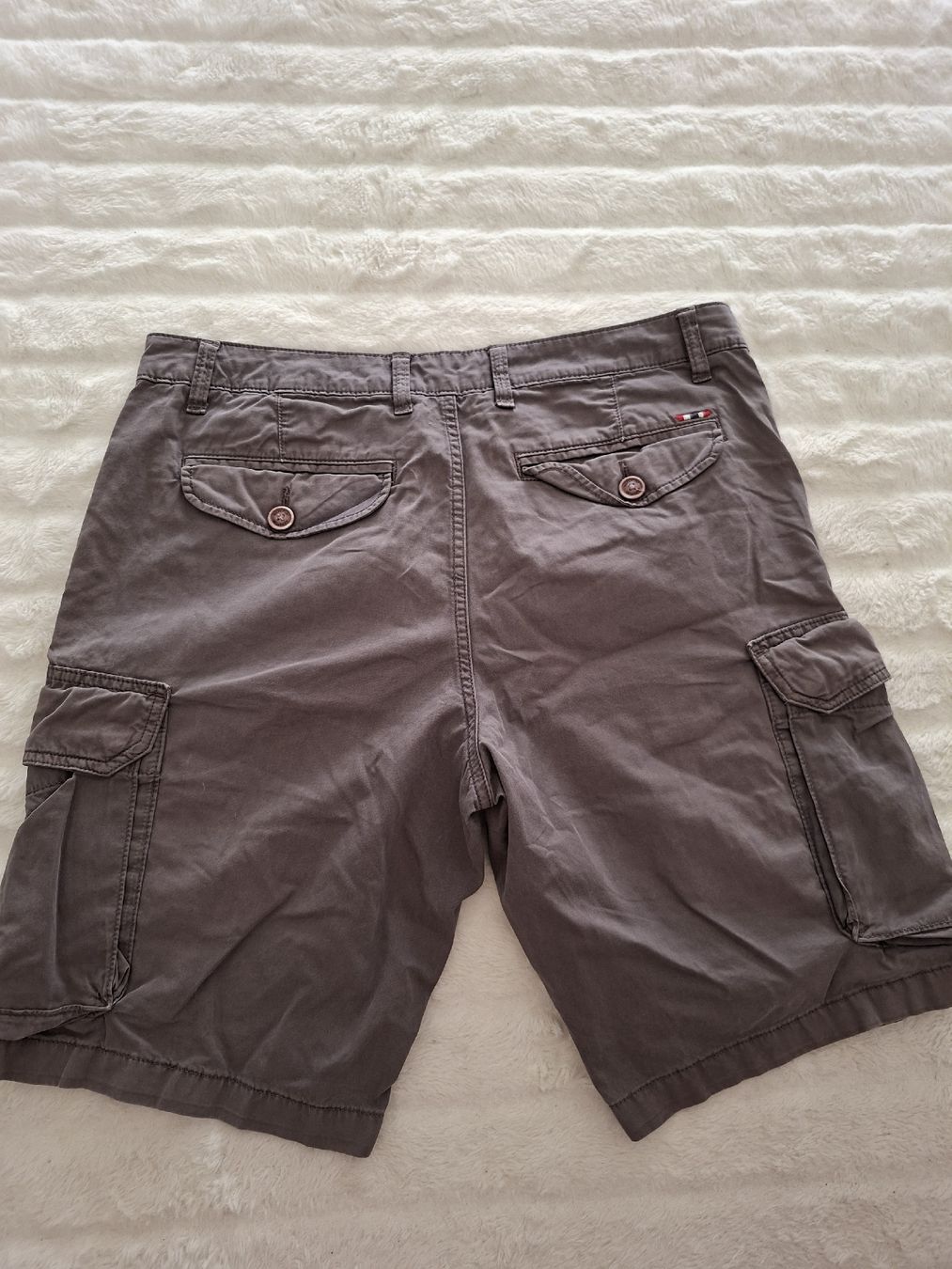 Napapijri Pantaloni: Short Napapijri, taille 33, – Usato da Renens VD venduto da ser_j2fn