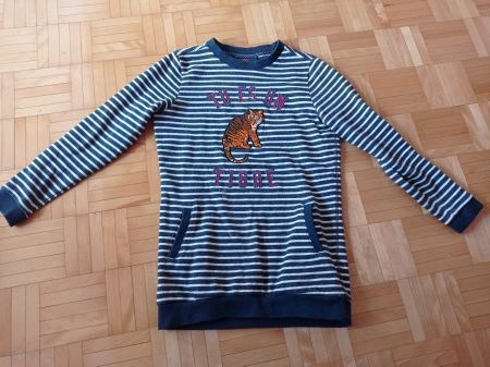 WE Sweatshirt