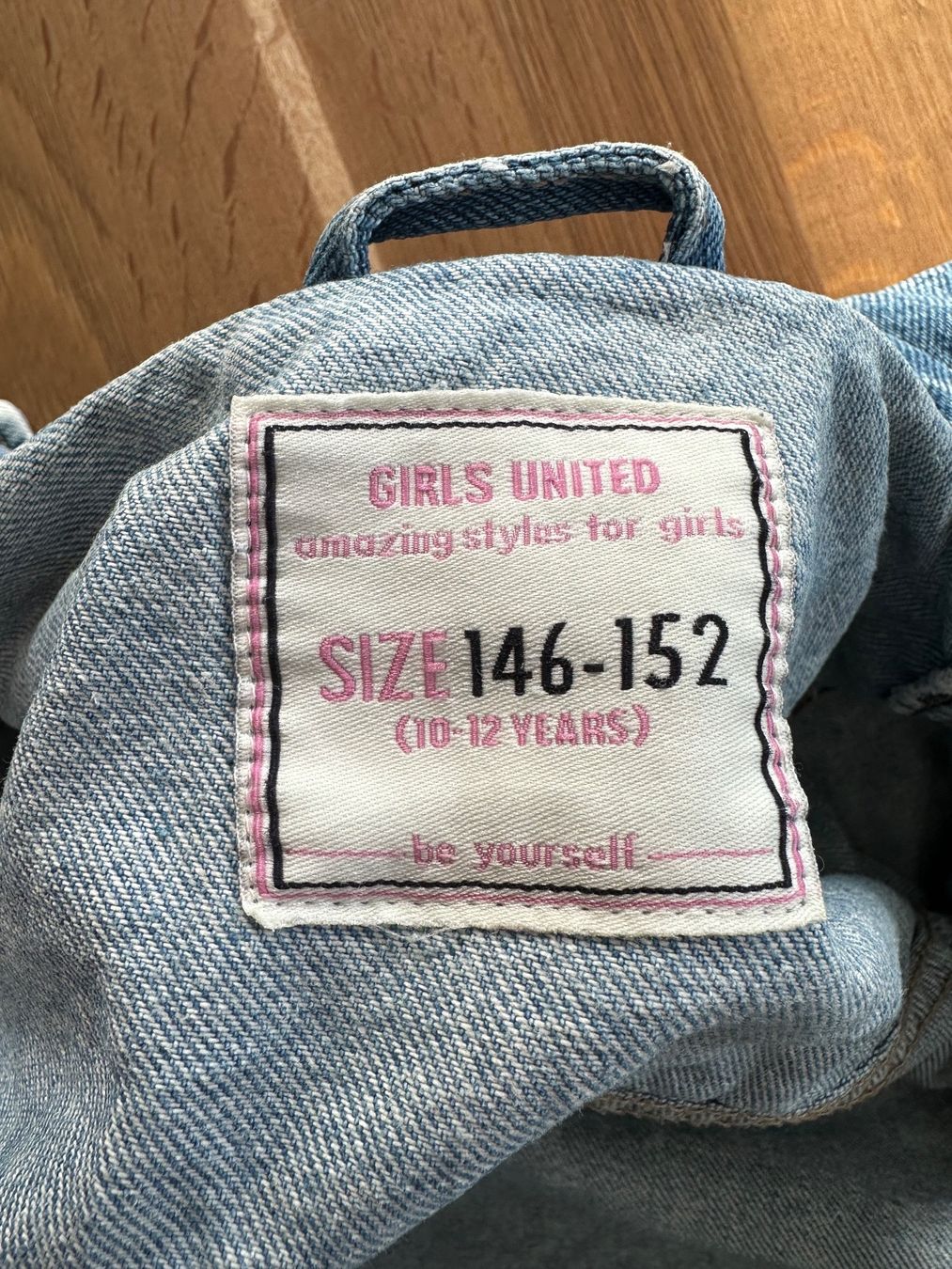 Giacche & Cappotti: Jeansjacke Mädchen Gr. 146/152 – Usato da Krauchthal venduto da swisscheese 2