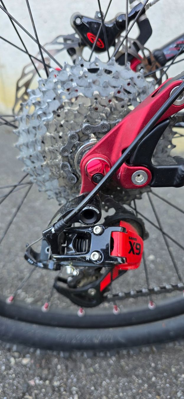 GT Biciclette: MTB GT force 1.0 2011 enduro taille M – Usato da Tägerig venduto da Ruiag 4