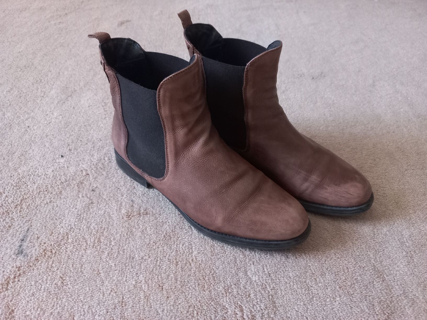 Scarpe da donna: Lederstiefel braun Gr. 37 – Usato da Maseltrangen venduto da pehatra 3