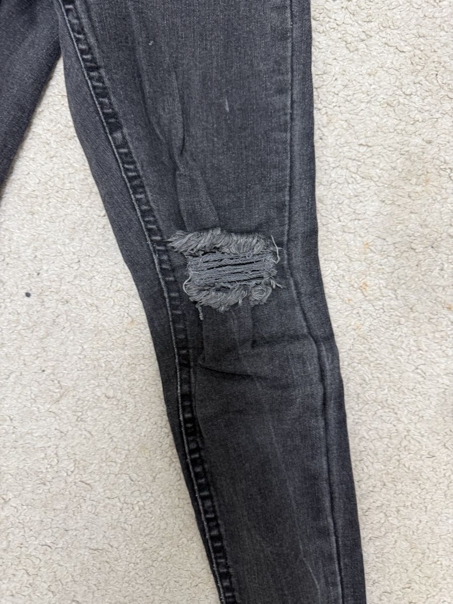 Jeans: Dunkle Jeans  – Usato da Bolligen venduto da arg_v256 2
