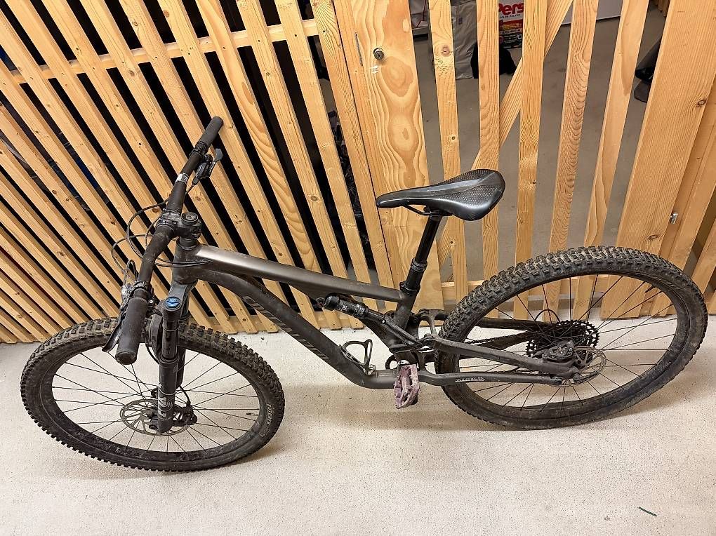 Velos: Specialized Stumpjumper Comp Alloy – Gebraucht aus Zürich von pam_rj6d