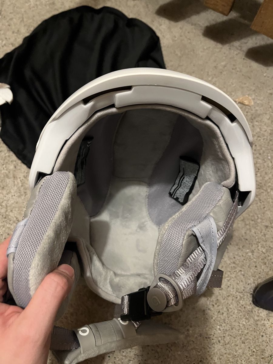 Briko Caschi: Briko Ski Helmet with Bag – Nuovo (secondo la descrizione) da Zürich venduto da 2cn_t6yr 2