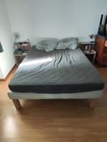 Sommier tapissier (140x190) avec matelas + 2 sets de pieds