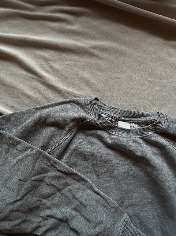 Pulls & Sweat-shirts: Pullover grau – D'occasion à Trub par elinschleiderschrank