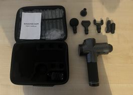 Massagepistole mit 6 Aufsätzen -  neuwertig