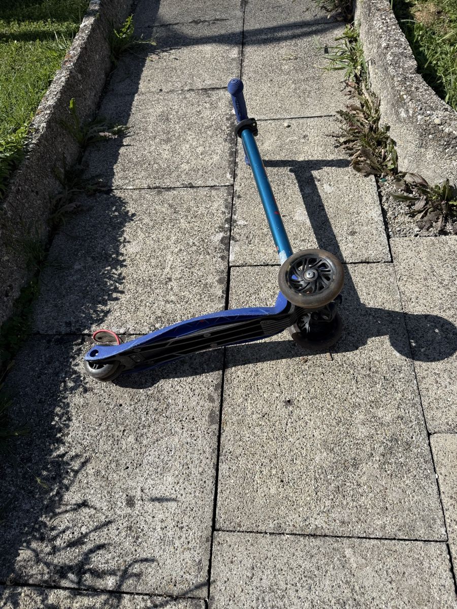Micro Kickboard: Micro Maxi Roller blau gebraucht – Usato da Baeretswil venduto da boxer33 1