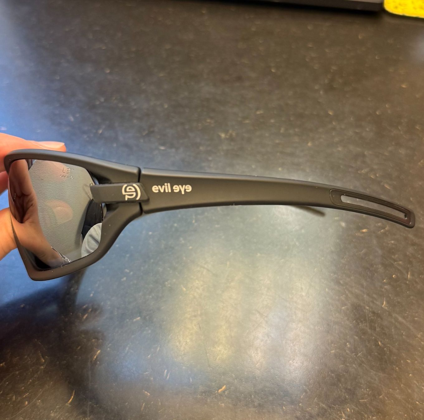 Lunettes & Verres: Evil Eye Sportbrille E004 – Neuf avec emballage d'origine à Uster par Optik 1