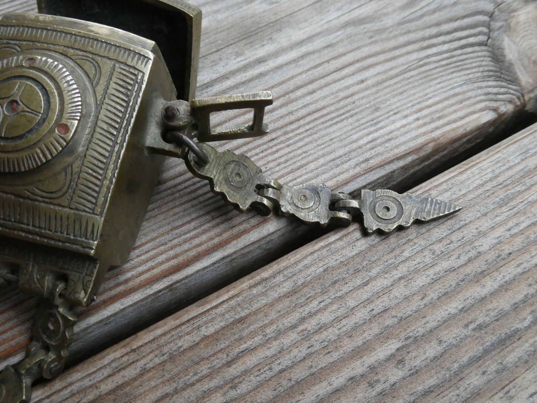 Sculptures & Statues: antikes Bronze Objekt, Amulett – D'occasion à Lüchingen par Eeizo 9