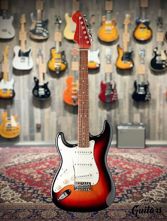 Strumenti musicali: Squier by Fender Classic Vibe 60s Stratocaster – Usato da Froideville venduto da ChrisGuitars 1