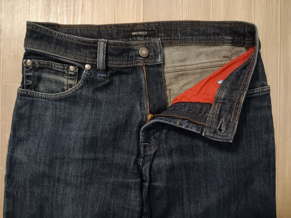Navyboot Jeans: Jeans NAVYBOOT CLASSIC FIT  Taille / Grosse W30 L32.... – Usato da Cossonay-ville venduto da Super-Price-Quality 2