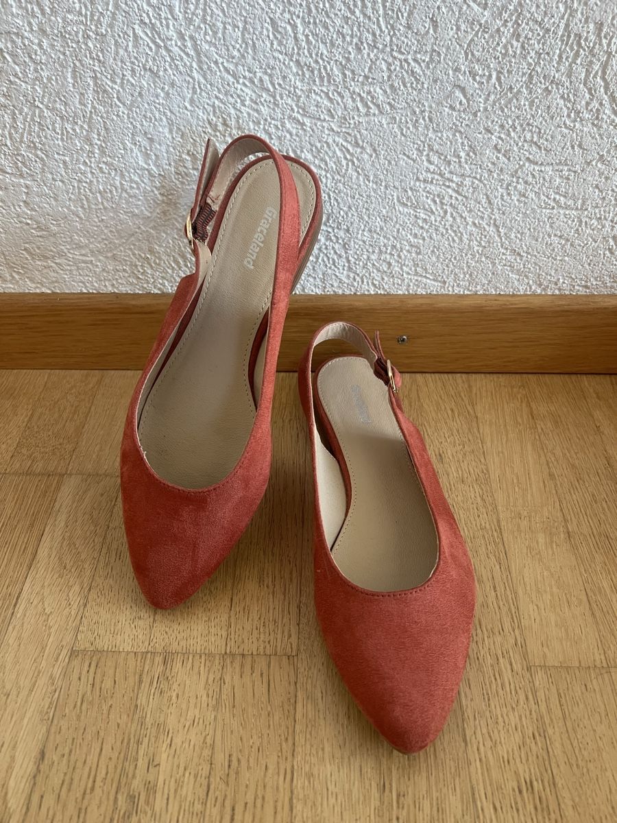 Scarpe da donna: Damenschuhe Korall Grösse 37 Slingpumps – Usato da Ostermundigen venduto da Steff18