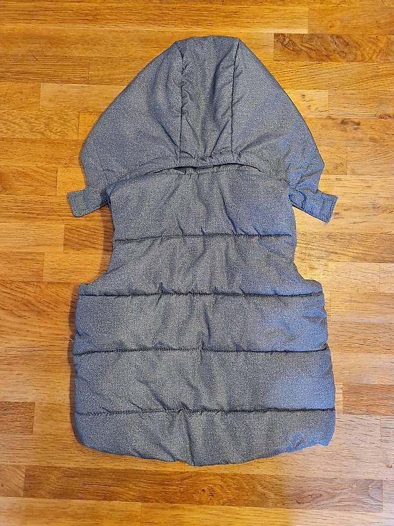 Autres vêtements garçon: Kinderweste H&M Gr. 80 – D'occasion à La Heutte par tau_5vvl 2