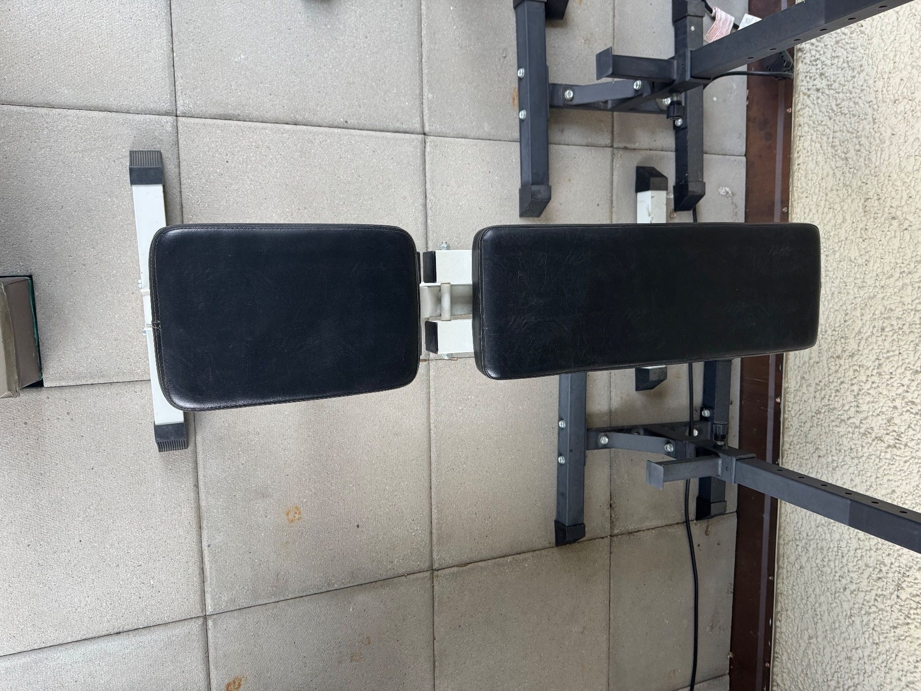 Hometrainer: Hantelbank mit Gewichtsscheiben – Usato da Dübendorf venduto da lui_568c 2