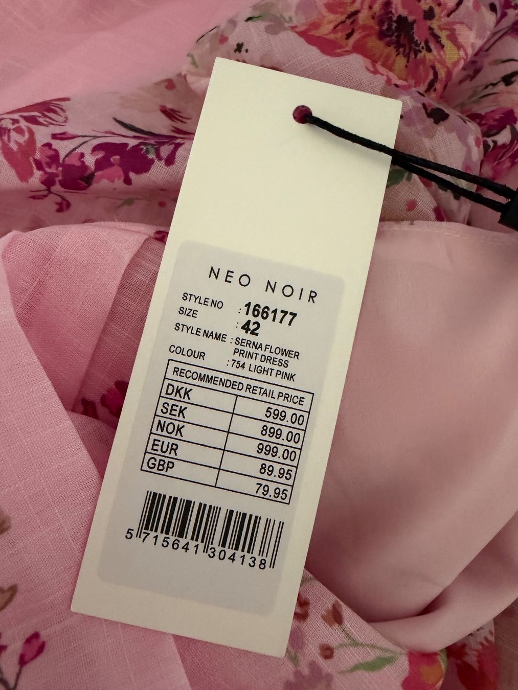Vestiti: Maxikleid von Neo Noir Gr 42 – Nuovo (secondo la descrizione) da Lohn SH venduto da mathea 6