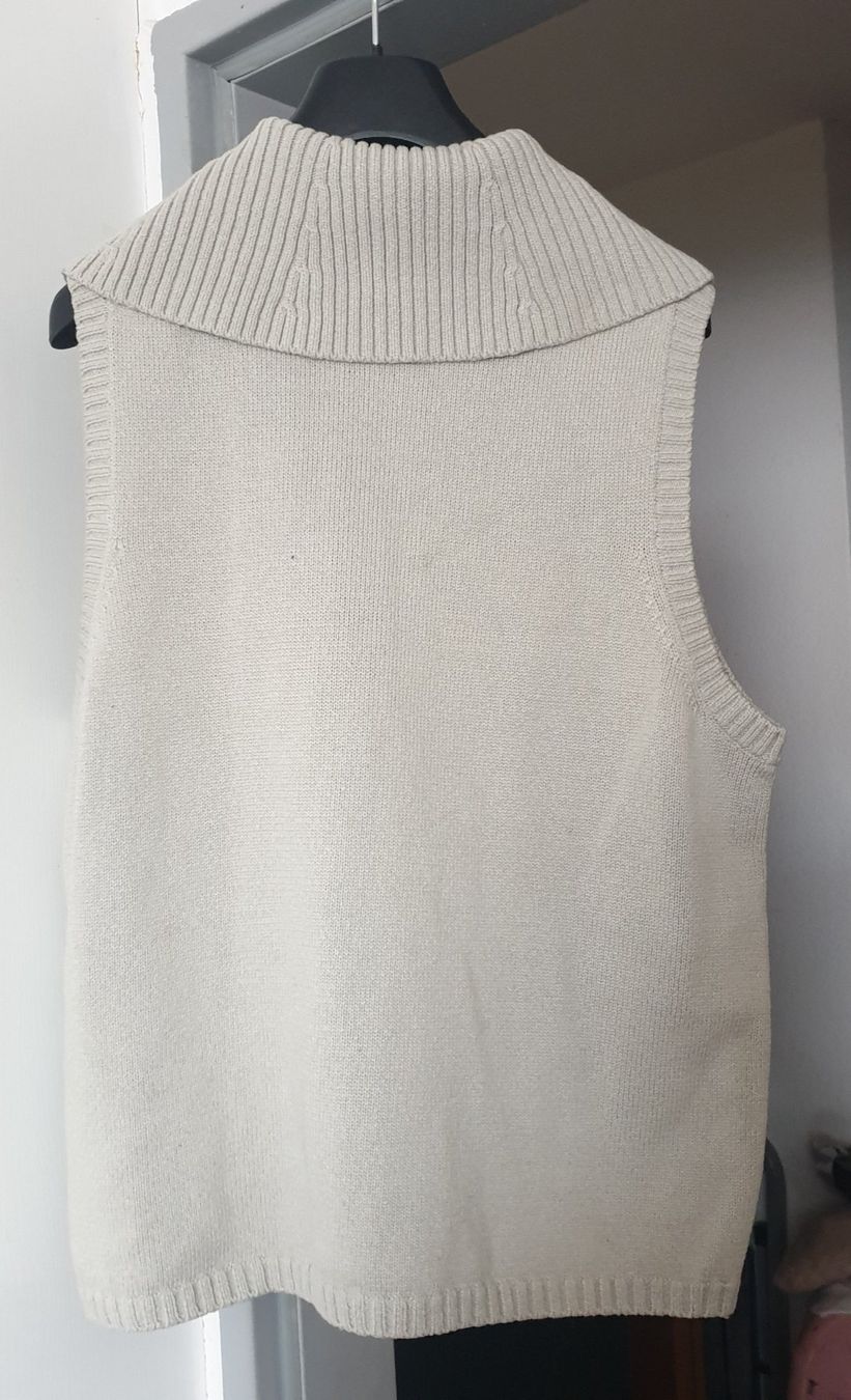 Cos Gilet & Giacche senza maniche: COS schöne Strickweste Gr. L – Usato da Frenkendorf venduto da Chrigeli01 1