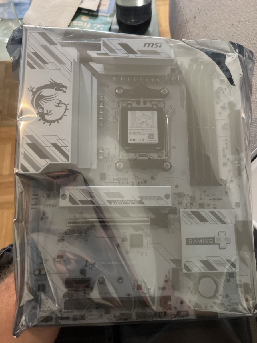 MSI Schede madri: MSI B850 Gaming Plus Wifi6E neuve – Nuovo e nell'imballaggio originale da Savièse venduto da Rafaelzmbx 1