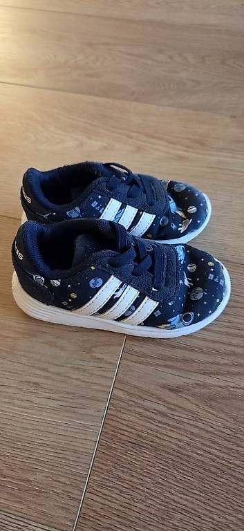 Scarpe per ragazzi: Adidas Kinderschuhe (21) – Usato da Schwändi GL venduto da rah_l5mz 3