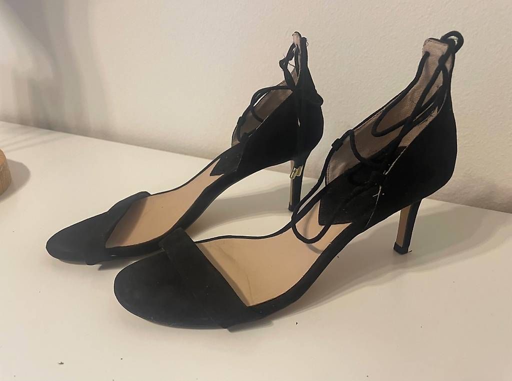 Scarpe da donna: Schwarze high heels mit Schnürung, Mango – Usato da Bülach venduto da AndreinaWinkler 1