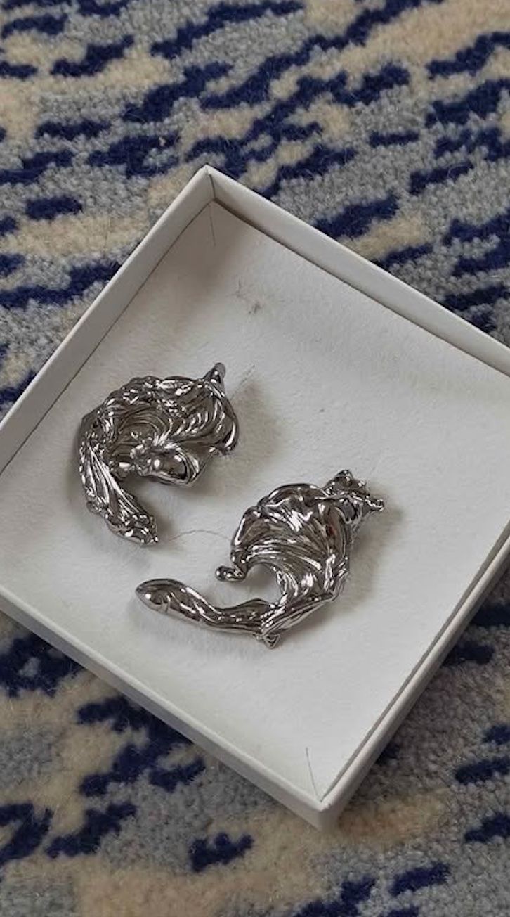 Boucles d'oreille: Boucles d'oreilles VANESSA SCHINDLER – D'occasion à Lausanne par clog
