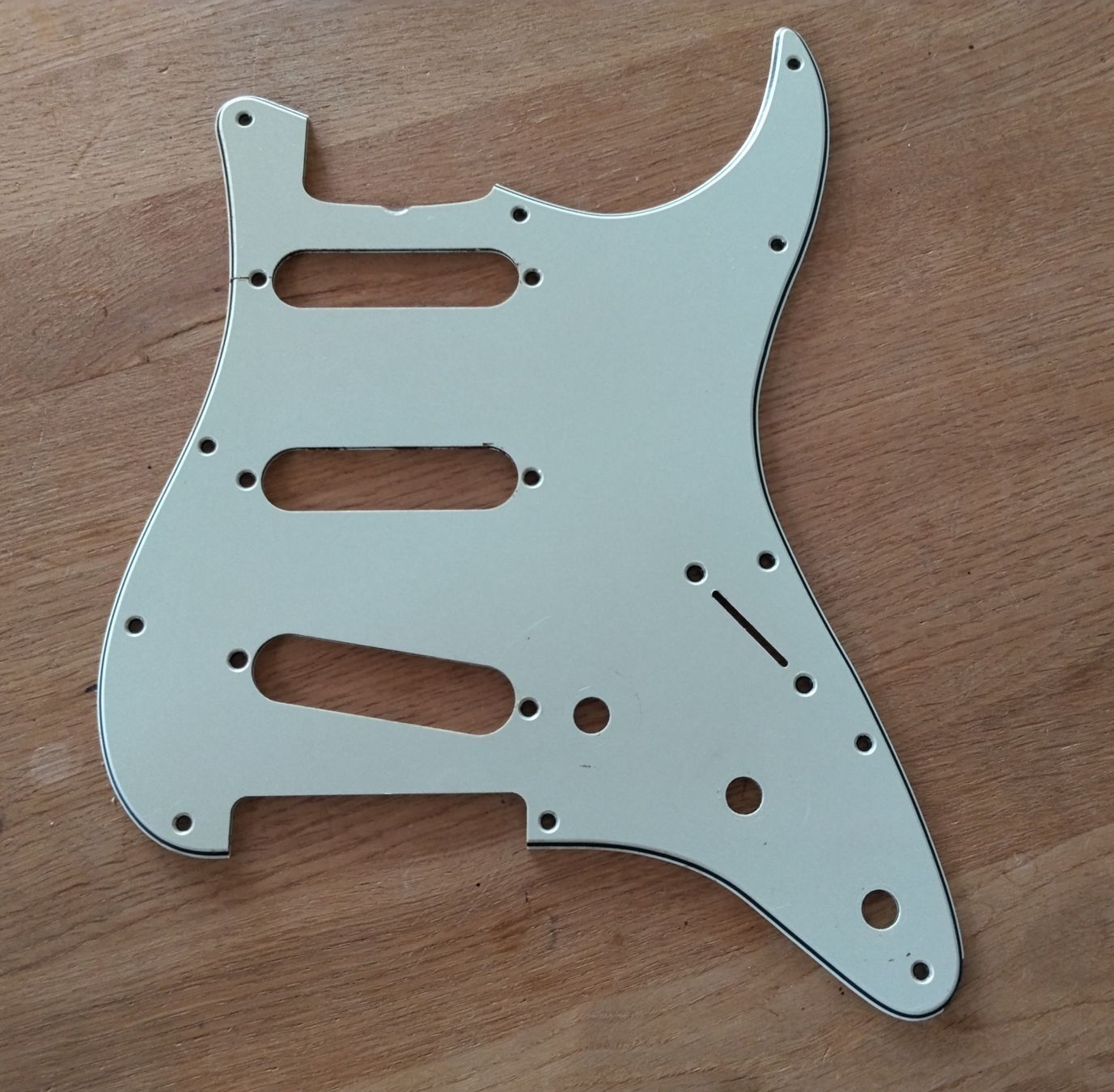 Strumenti musicali: Stratocaster Pickguard Parchment – Usato da Beinwil am See venduto da choragreece