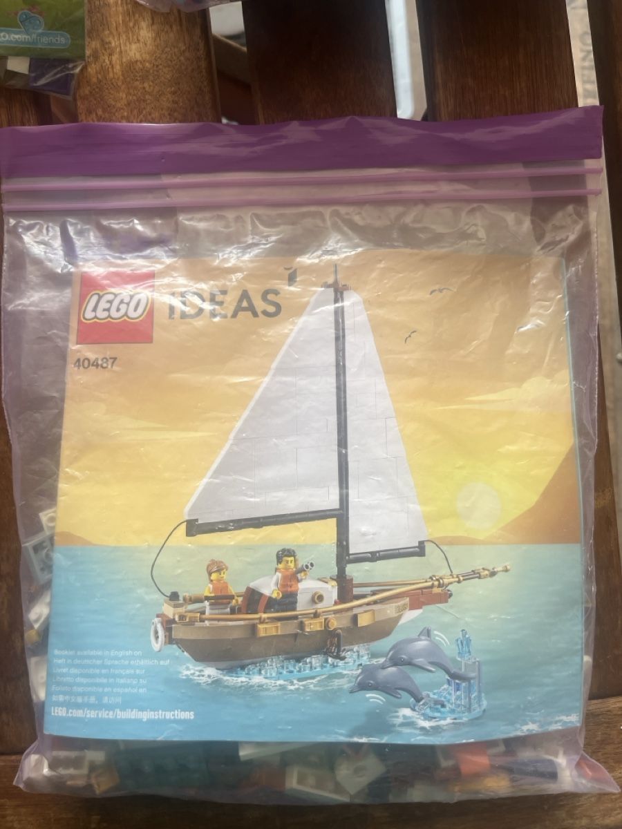 Lego Baukästen: Lego Ideas 40487 – Gebraucht aus Pully von Guylene_11