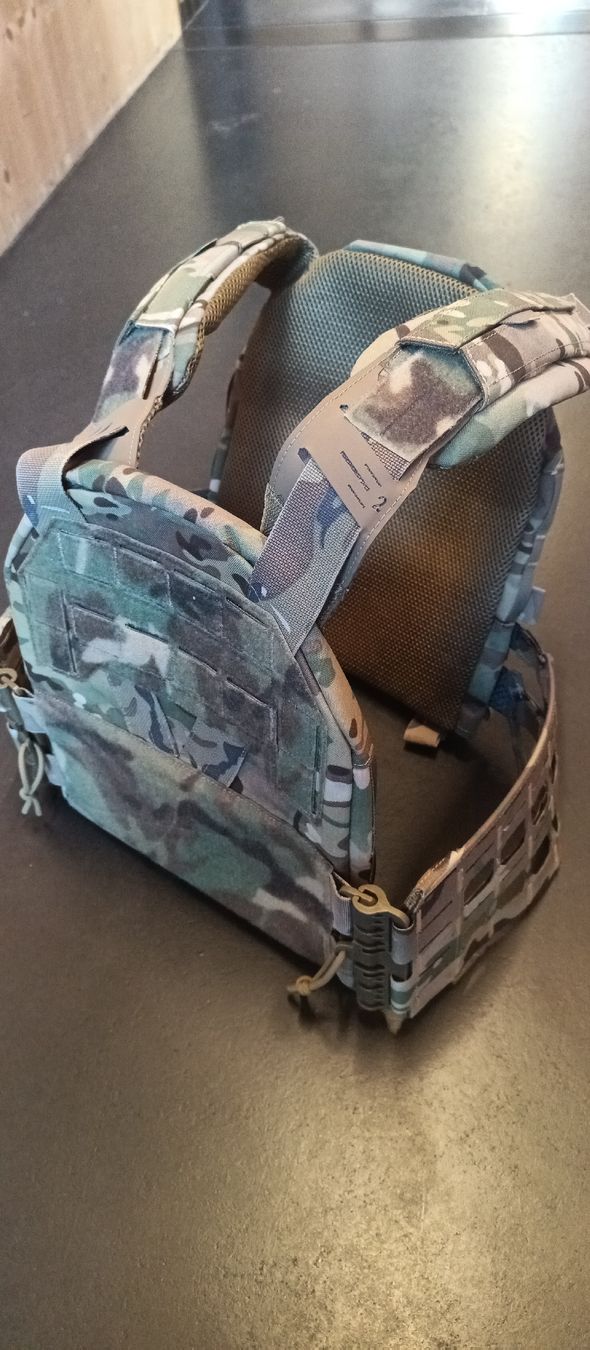 Schwimmwesten: Hochwertiger Plate Carrier  – Neu (gemäss Beschreibung) aus Grüsch von Corsin0076