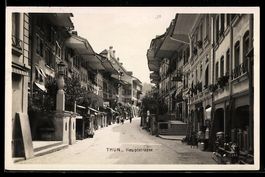 AK Thun, Hauptstrasse mit Passanten