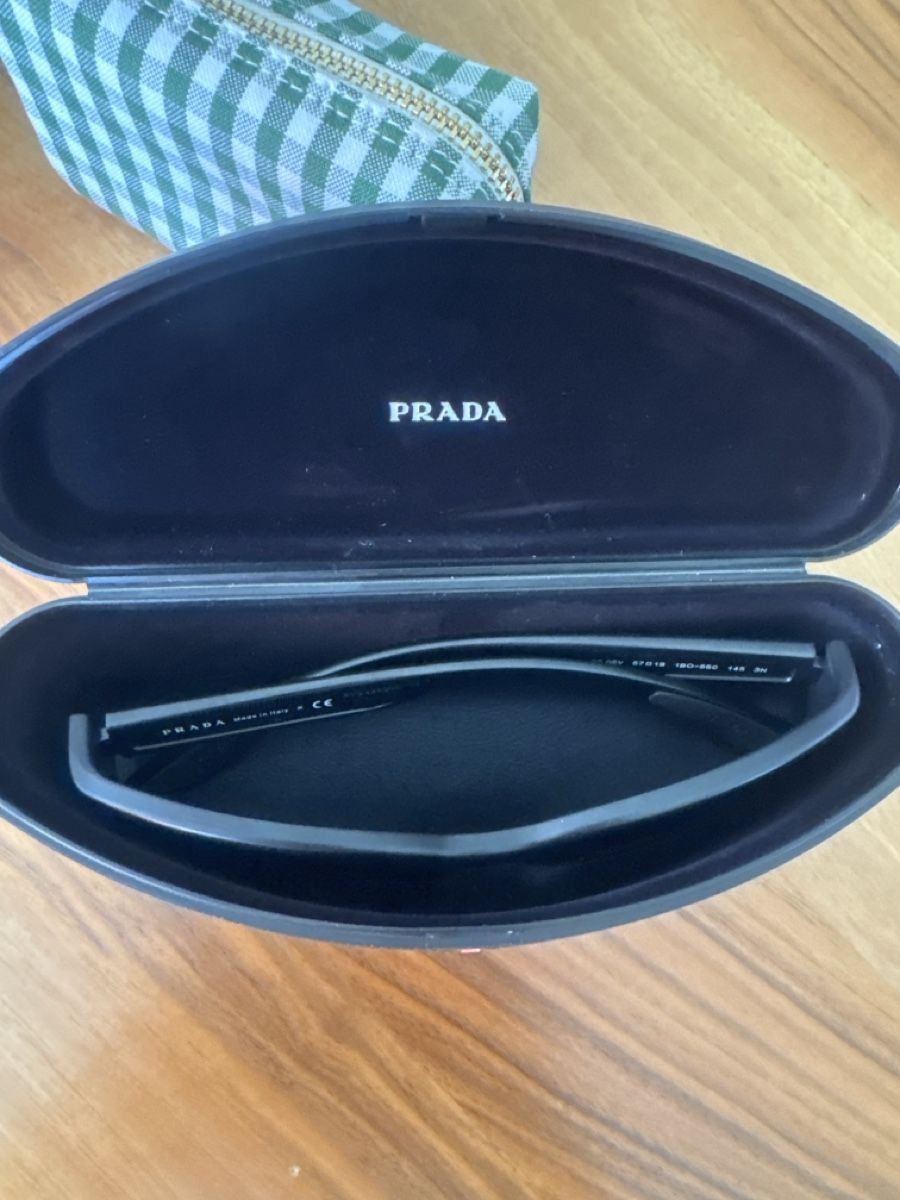 Prada Brillen & Gläser: Prada Sonnenbrille wie neu! – Gebraucht aus Gipf-Oberfrick von Iberico 9