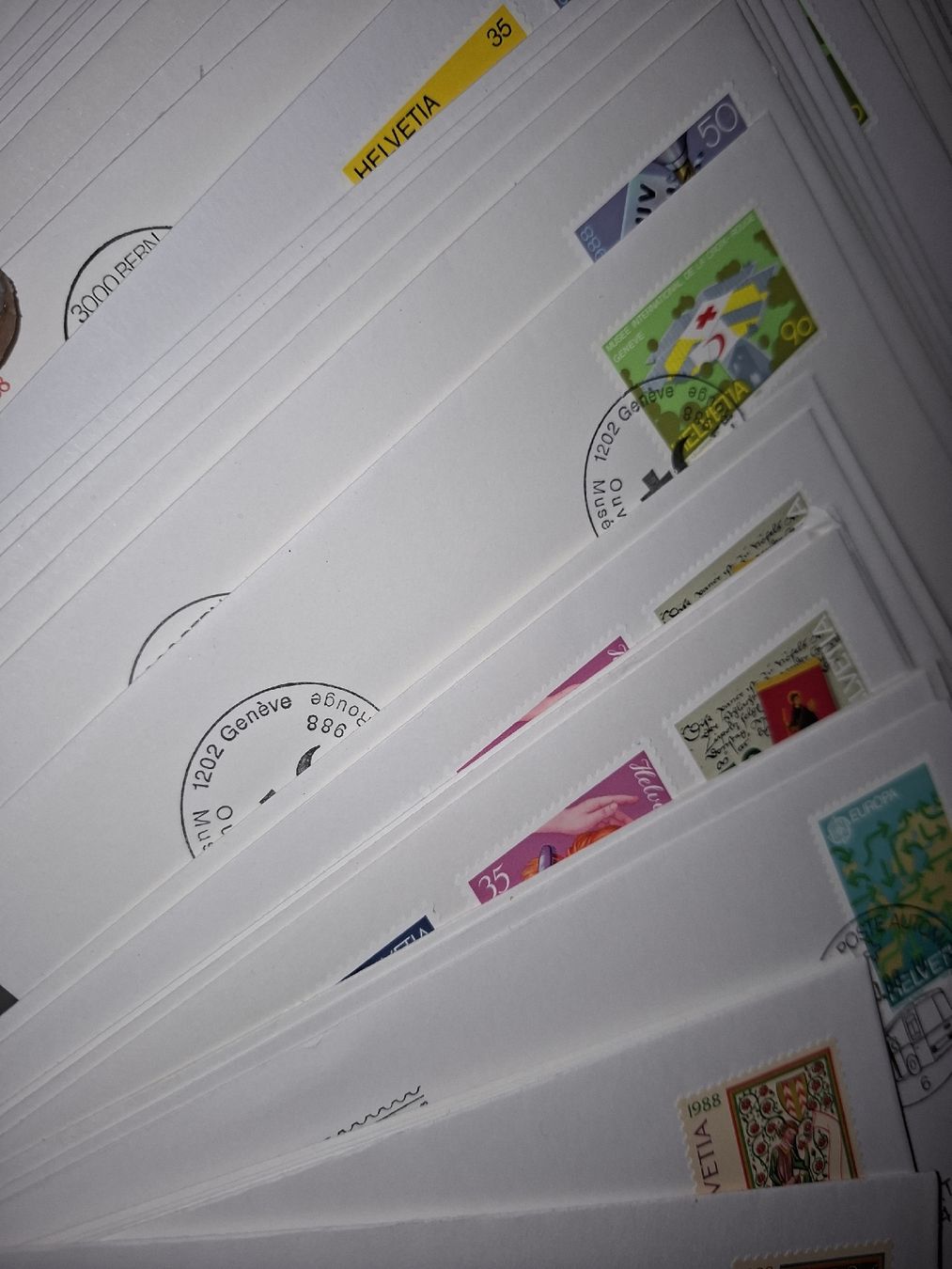 Alle Briefmarken: Kiste mit diversen FDC Ca 600Stk – Gebraucht aus Balgach von SIMEON27 4