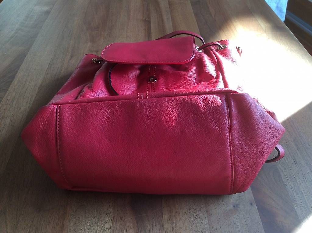 Taschen für Damen: Borsa/Zaino in cuoio rosso Carpisa – Gebraucht aus Gudo von ele_7h2r 3