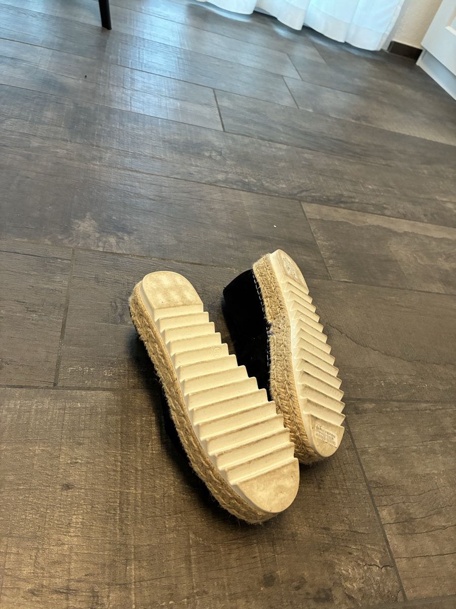 Scarpe da donna: Espadrilles Schwarz mit Schleife, Grösse 36 – Usato da Gelterkinden venduto da Kikierenda 3