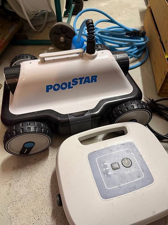 Accessoires de piscine: Poolroboter – D'occasion à Muri AG par cag733 1