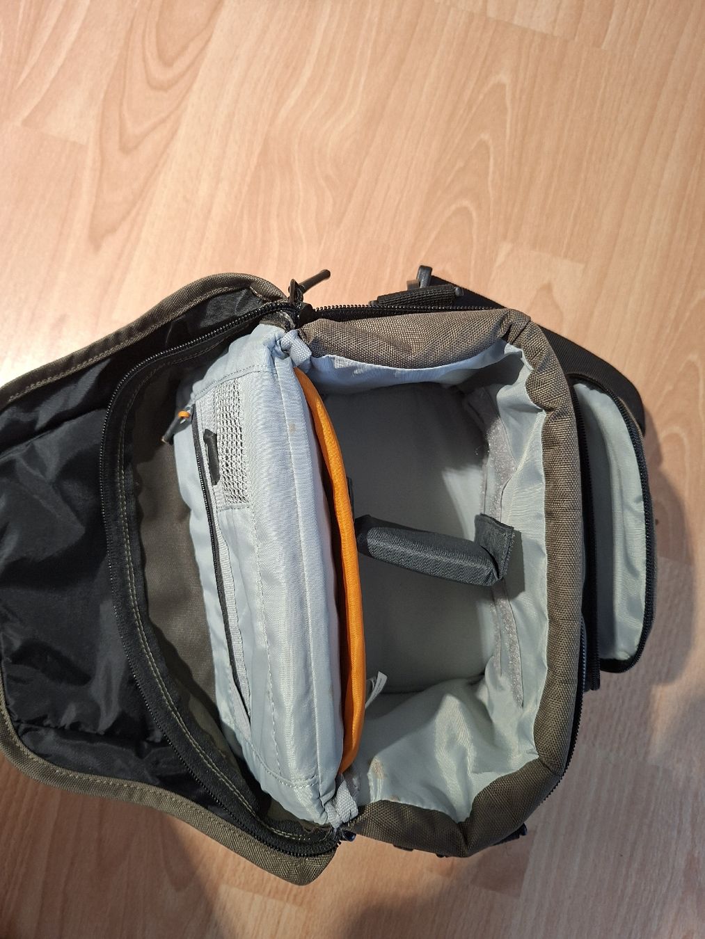 Lowepro Borse: Lowepro Kameratasche – Nuovo (secondo la descrizione) da Solothurn venduto da Dominic.von 1