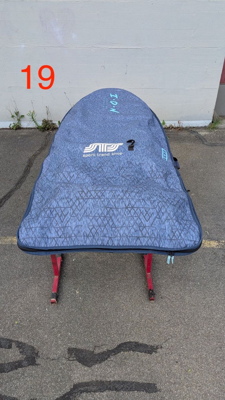 Planches de surf: Starboard iSonic 121 Windsurfboard – D'occasion à Birmensdorf ZH par extrachrome 7