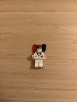 Lego Minifigur Harley Quinn weiss Kleidung guter Zustand