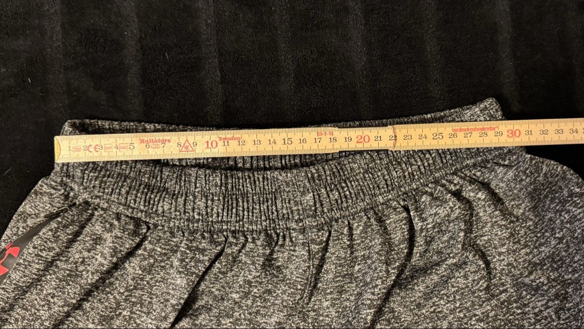 Under Armour Pantaloni: Hose Under Armour XL – Usato da Zürich venduto da kit_twr9 5