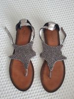 Silberne Sandalen mit Pailletten Grosse 40