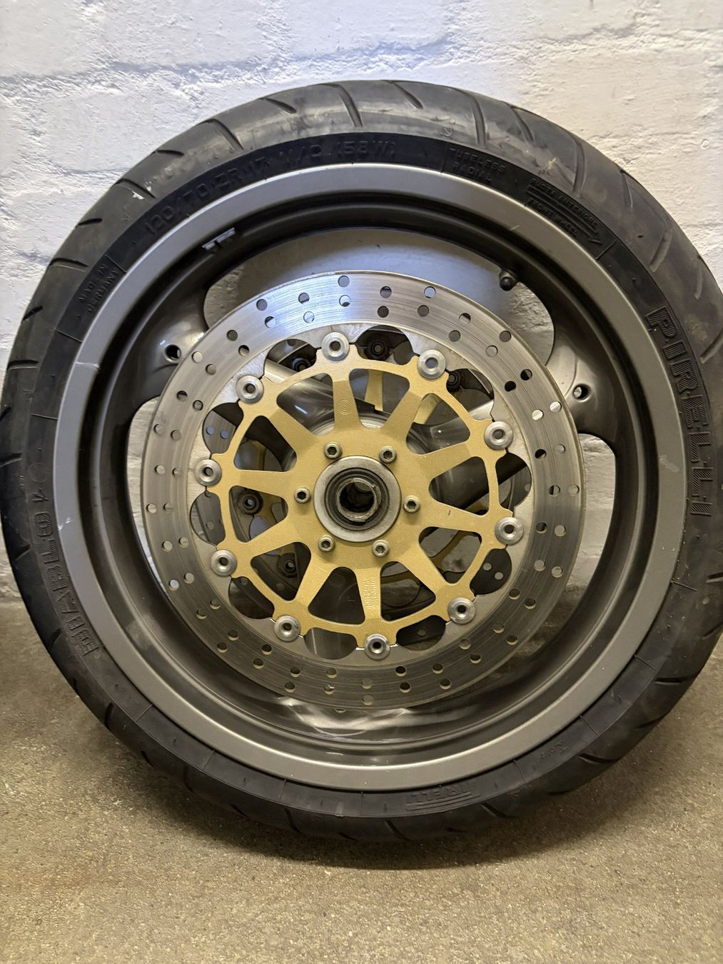 Cerchioni: Ducati 900 SS ie - >Vorderrad – Usato da Winterthur venduto da jsoll1